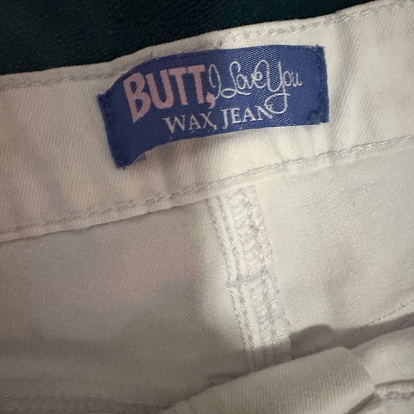 Wax Jean Women's White Jean Shorts - Picture 6 of 6